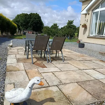 The Free Range At The Cracked Hen דירה