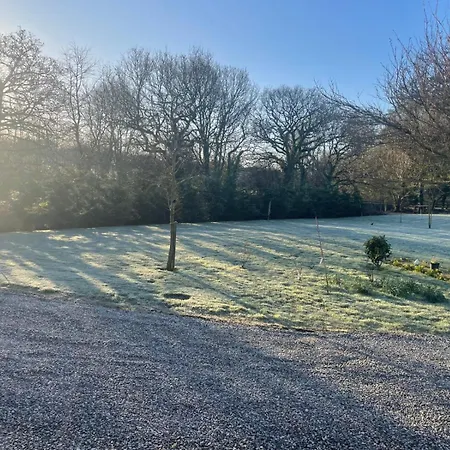 The Free Range At The Cracked Hen דירה