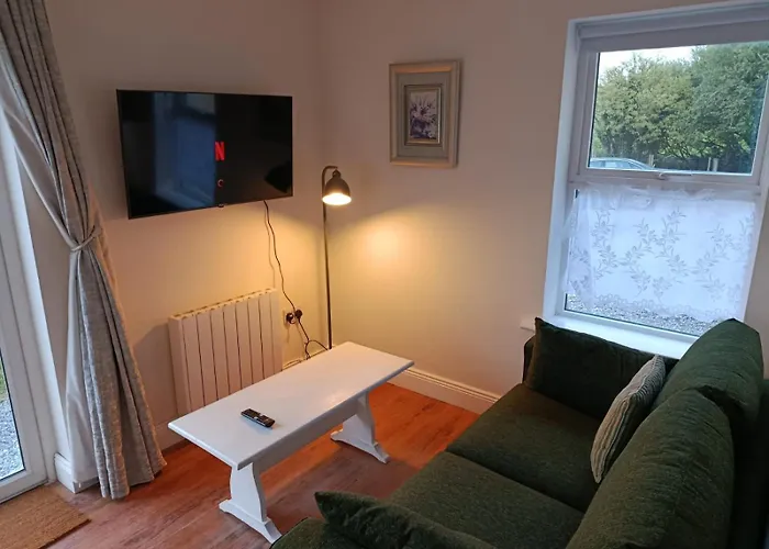 The Free Range At The Cracked Hen * 고리